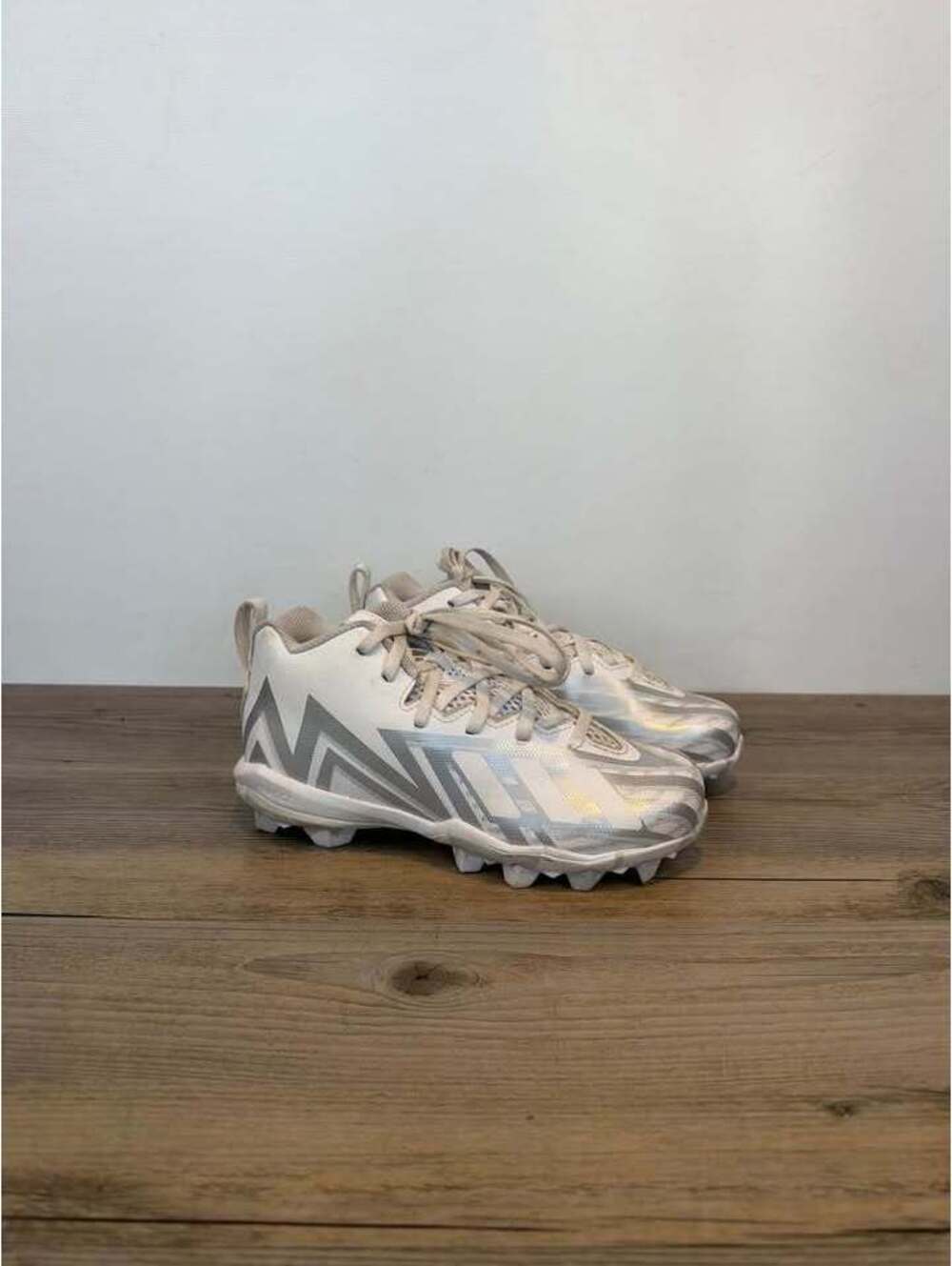 adidas Freak Spark MD J 23 Youth Football Cleats White Silver Size US 1 HP5957